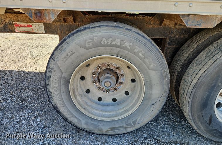 image for item DR8684 1999 Timpte Super Hopper grain trailer