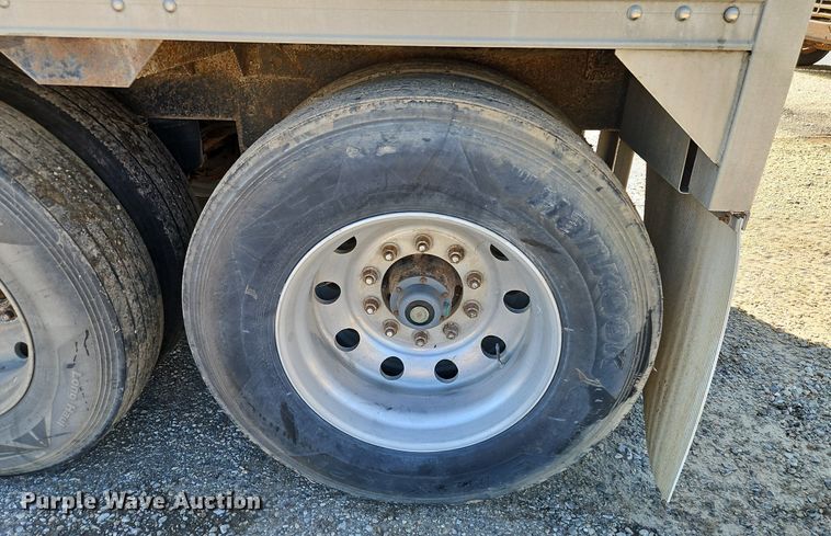 image for item DR8684 1999 Timpte Super Hopper grain trailer