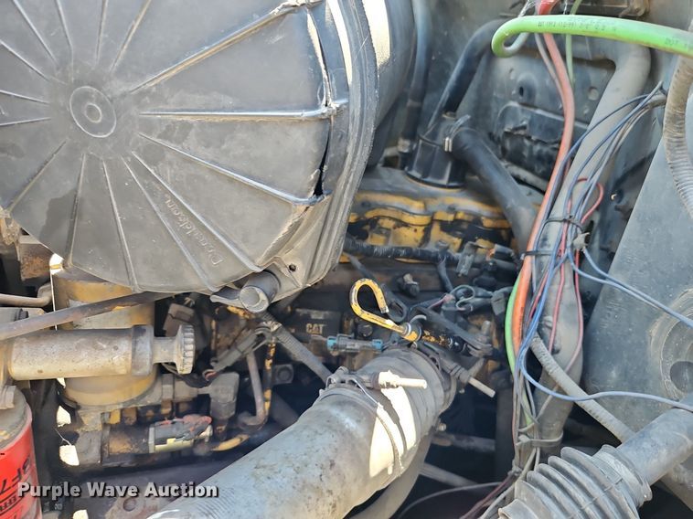 image for item DR8690 2000 Ford F650 Super Duty XLT flatbed truck