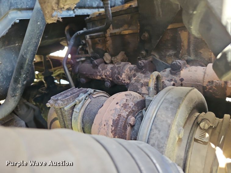 image for item DR8690 2000 Ford F650 Super Duty XLT flatbed truck