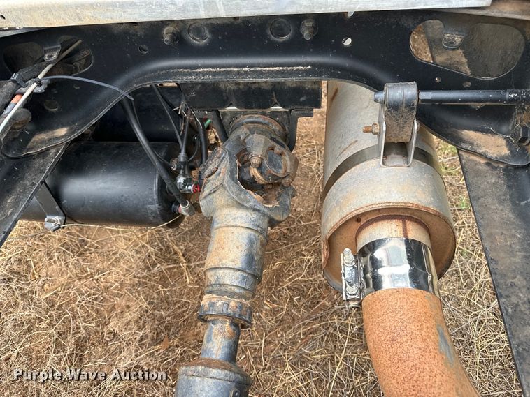 image for item DS6771 2007 International 4400 semi truck