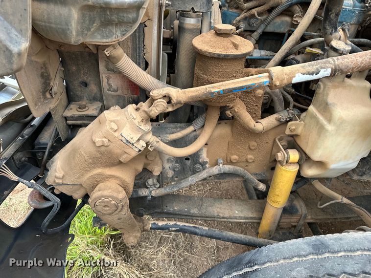 image for item DS6771 2007 International 4400 semi truck