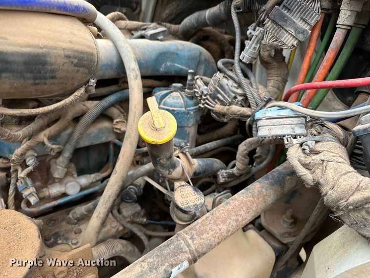 image for item DS6771 2007 International 4400 semi truck