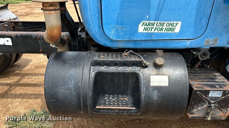 image for item DS6774 1984 Mack R686ST semi truck