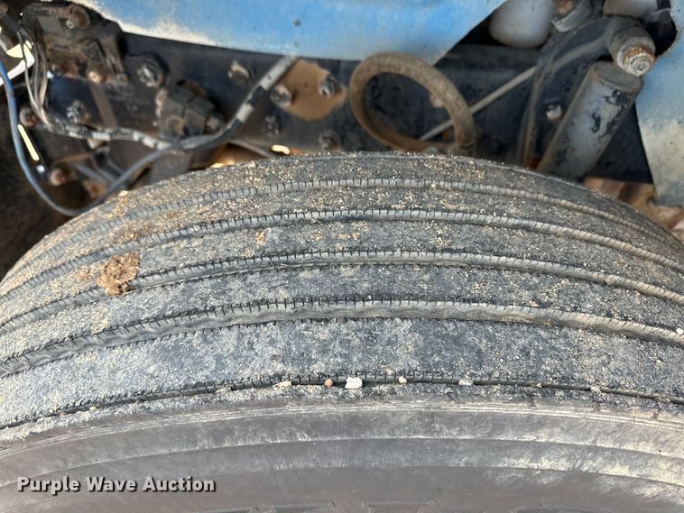 image for item DS6774 1984 Mack R686ST semi truck