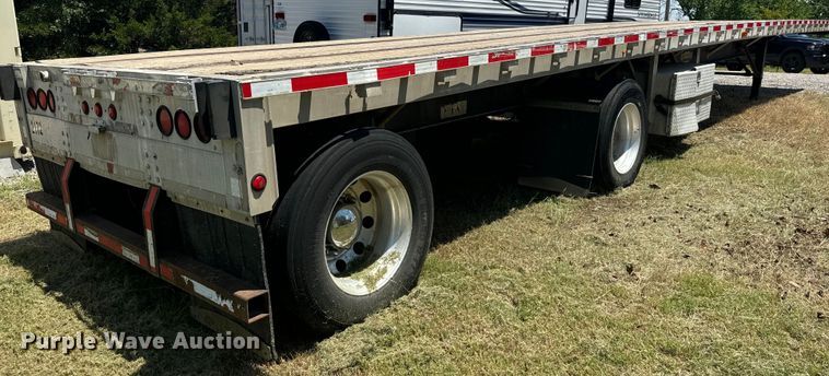 image for item DU3012 1998 Wilson  CF900 flatbed trailer