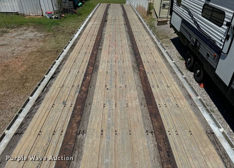 image for item DU3012 1998 Wilson  CF900 flatbed trailer