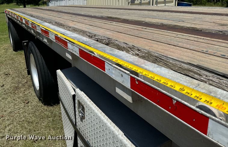 image for item DU3012 1998 Wilson  CF900 flatbed trailer