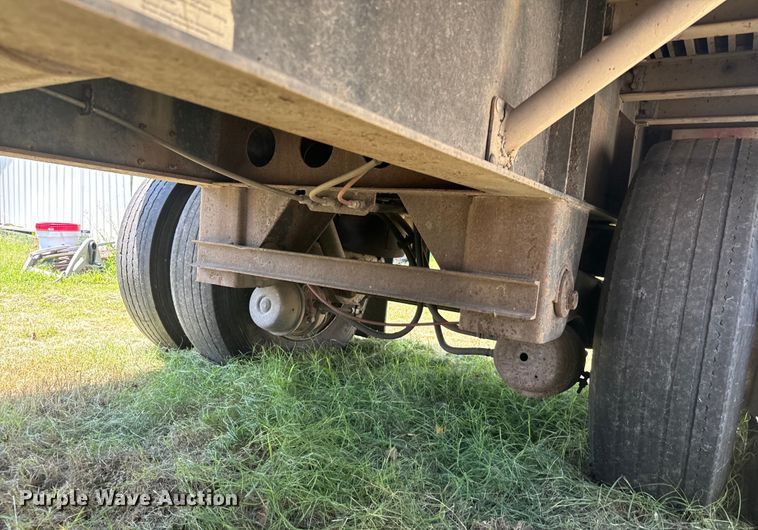 image for item DU3012 1998 Wilson  CF900 flatbed trailer