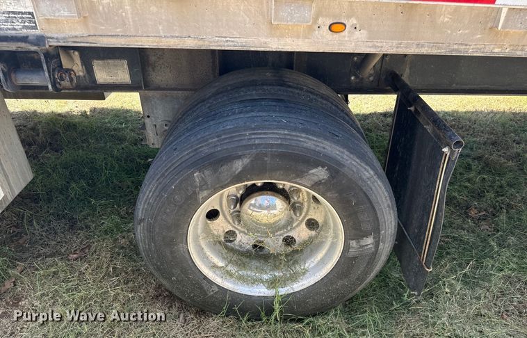 image for item DU3012 1998 Wilson  CF900 flatbed trailer