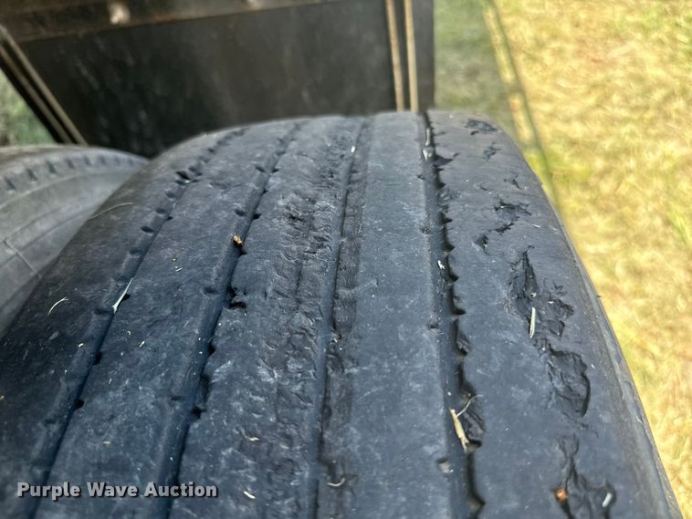 image for item DU3012 1998 Wilson  CF900 flatbed trailer