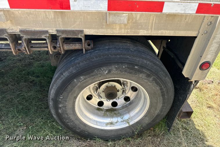 image for item DU3012 1998 Wilson  CF900 flatbed trailer