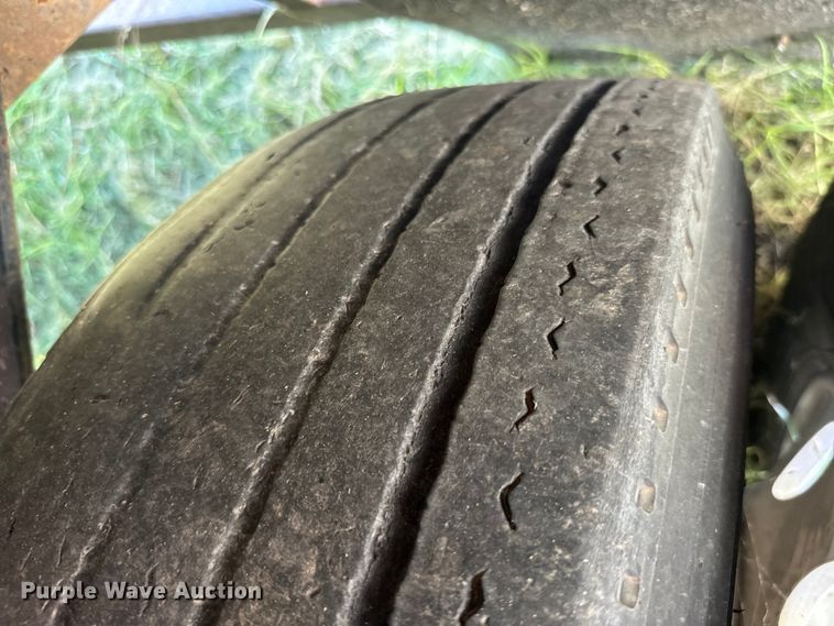 image for item DU3012 1998 Wilson  CF900 flatbed trailer