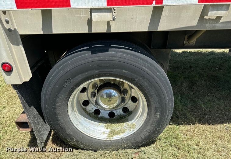 image for item DU3012 1998 Wilson  CF900 flatbed trailer