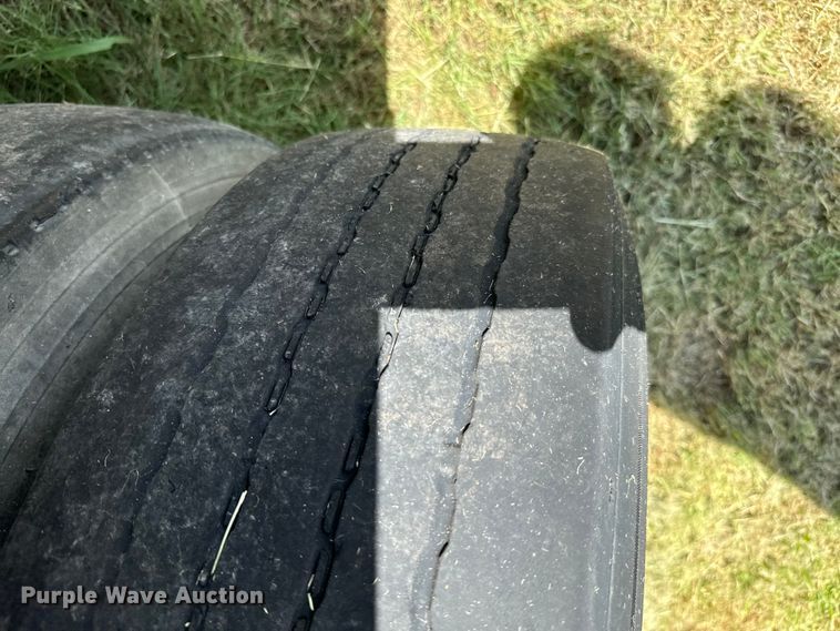 image for item DU3012 1998 Wilson  CF900 flatbed trailer