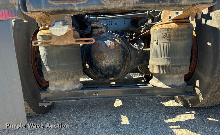 image for item DV5776 2009 Volvo  VNL semi truck