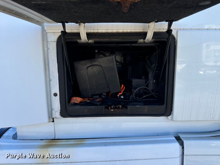 image for item DV5776 2009 Volvo  VNL semi truck