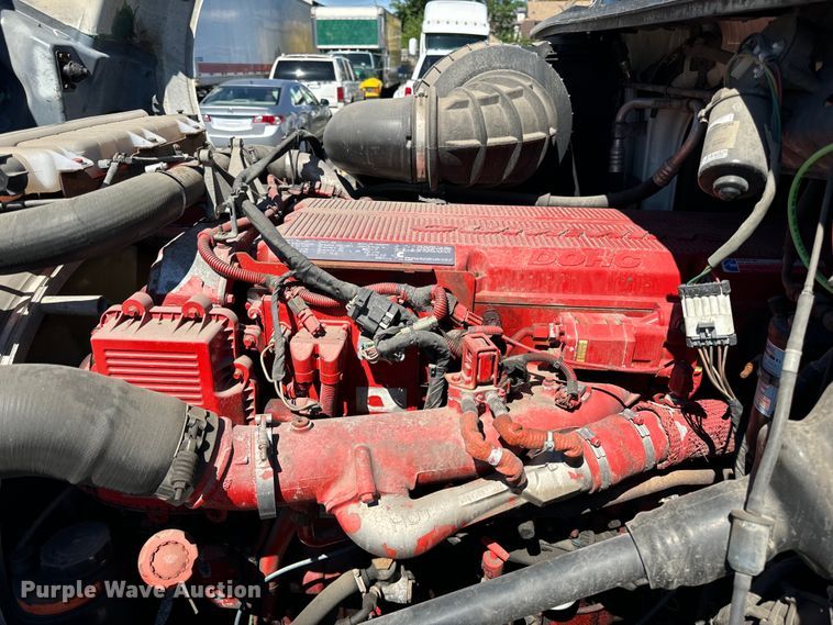 image for item DV5776 2009 Volvo  VNL semi truck