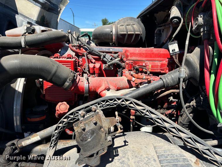 image for item DV5776 2009 Volvo  VNL semi truck
