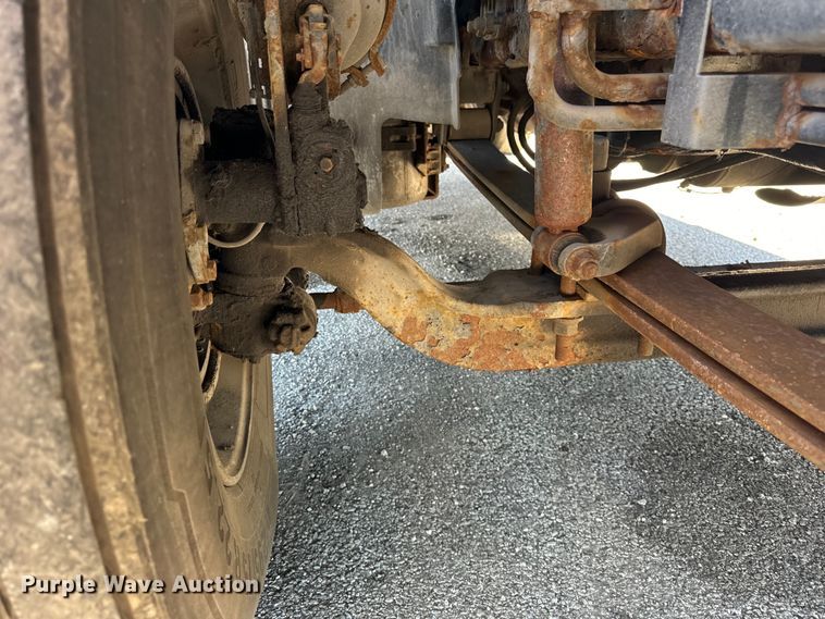 image for item DV5776 2009 Volvo  VNL semi truck