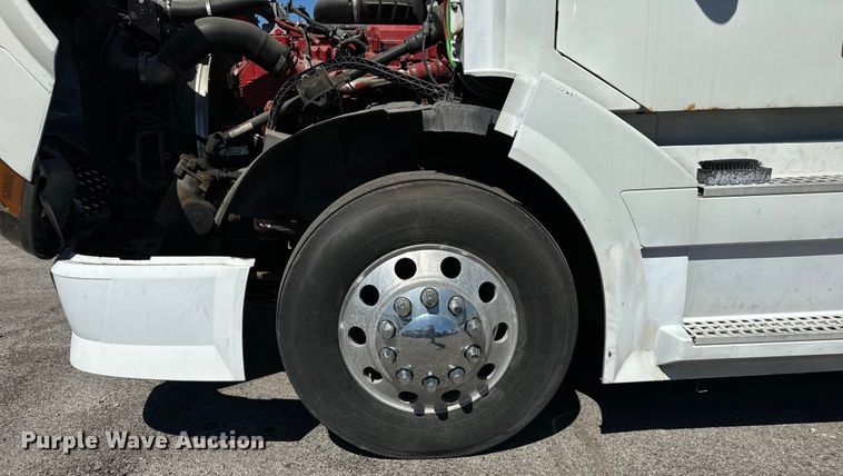 image for item DV5776 2009 Volvo  VNL semi truck