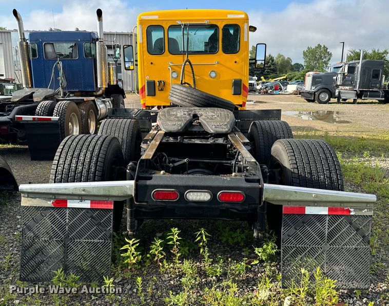 image for item DV5787 2020 Kenworth  T680 semi truck