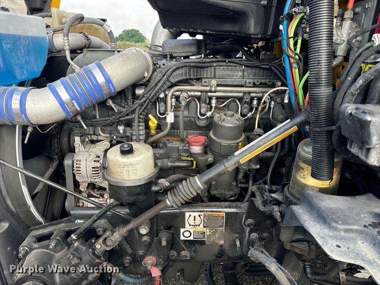 image for item DV5787 2020 Kenworth  T680 semi truck