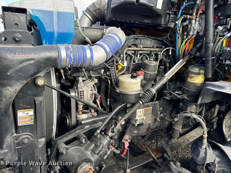 image for item DV5787 2020 Kenworth  T680 semi truck