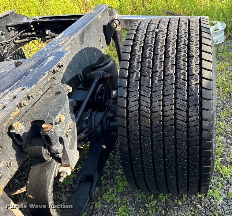 image for item DV5787 2020 Kenworth  T680 semi truck