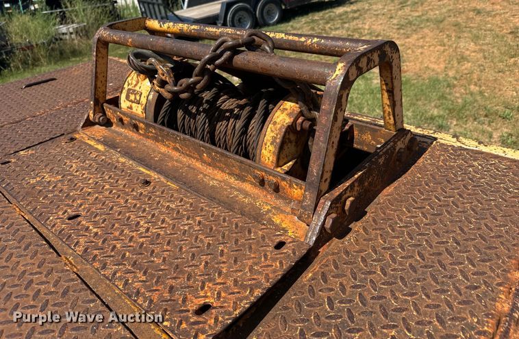 image for item DX0848 2000 Trail King TK70HT-492 hydratail drop deck equipment trailer