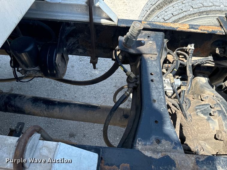 image for item DX0850 2013 Kenworth T660 semi truck