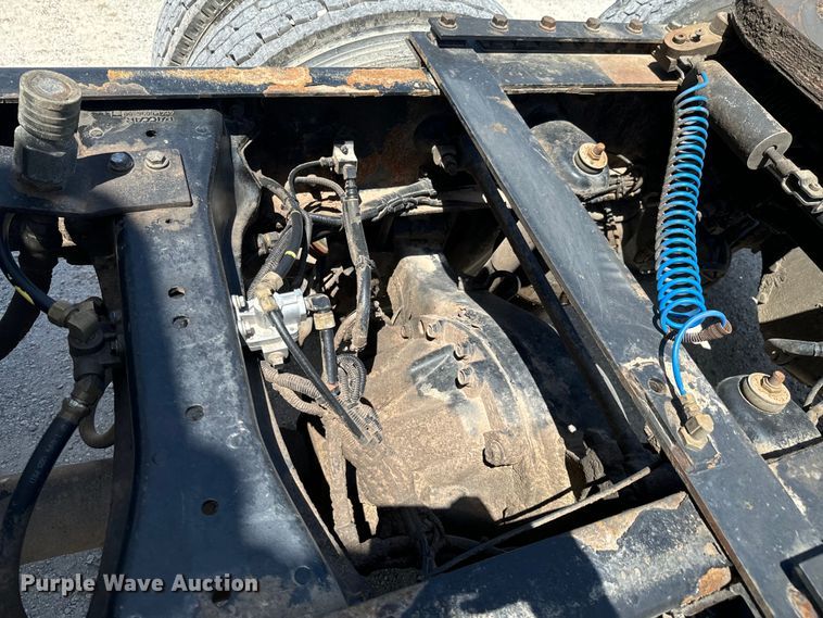 image for item DX0850 2013 Kenworth T660 semi truck