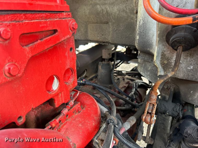 image for item EG0713 2011 International  9900ix semi truck