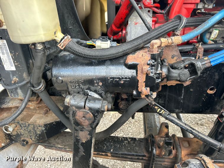 image for item EG0713 2011 International  9900ix semi truck