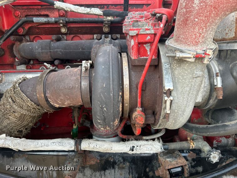 image for item EG0713 2011 International  9900ix semi truck