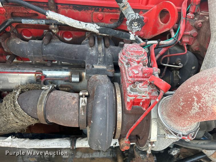 image for item EG0713 2011 International  9900ix semi truck