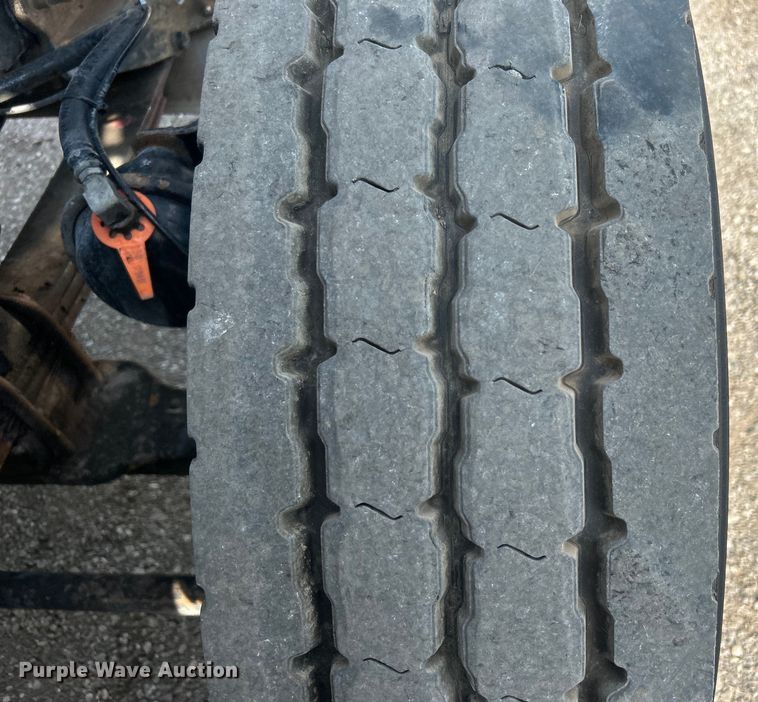 image for item EG0713 2011 International  9900ix semi truck