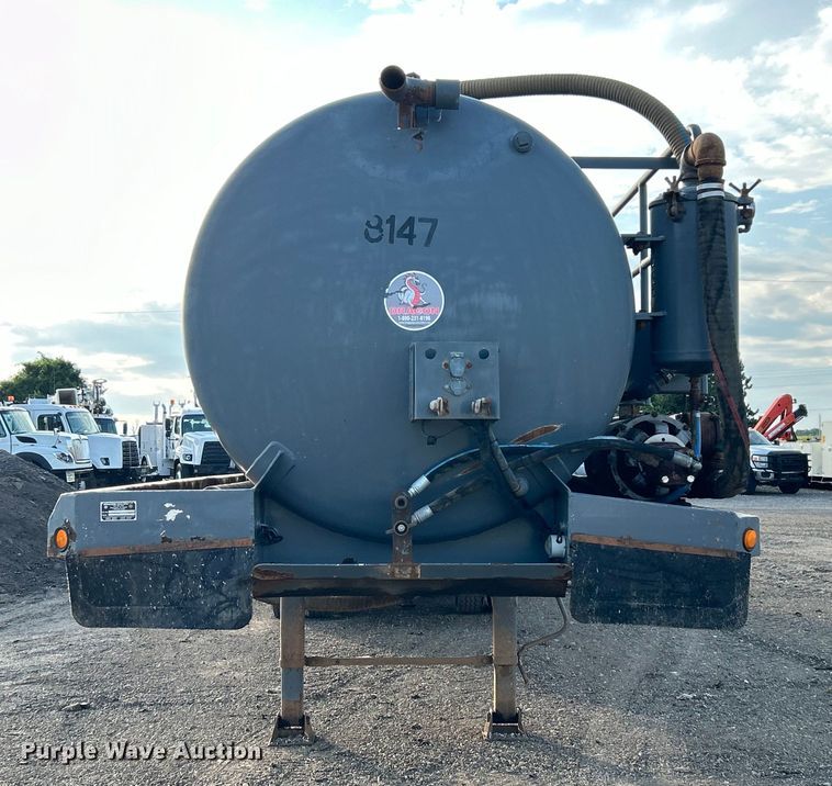 image for item EG0732 2012 Dragon Products, Inc. vacuum trailer