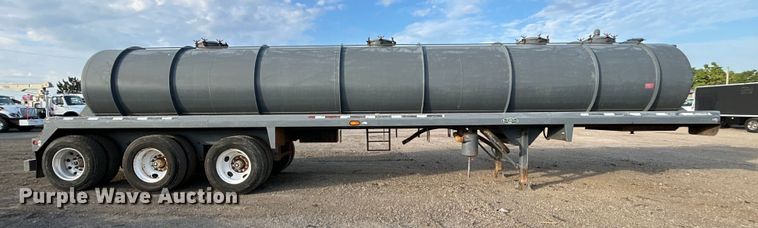 image for item EG0732 2012 Dragon Products, Inc. vacuum trailer