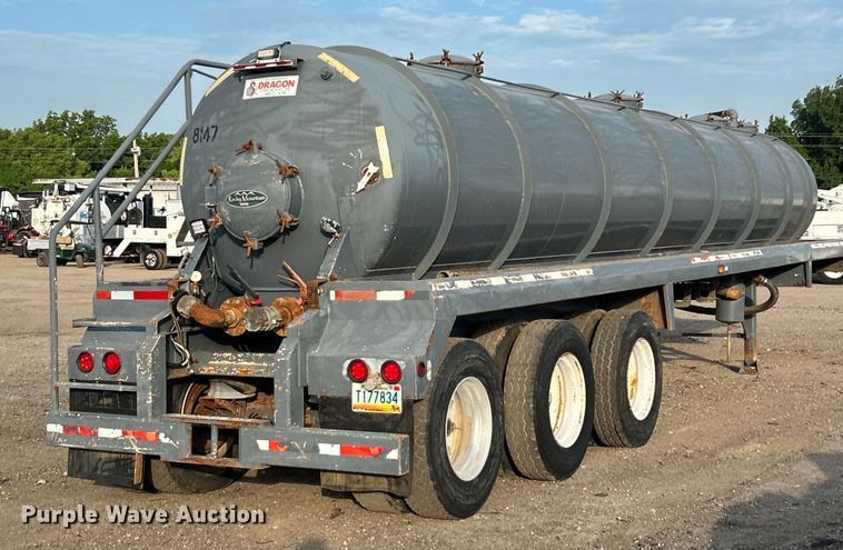 image for item EG0732 2012 Dragon Products, Inc. vacuum trailer