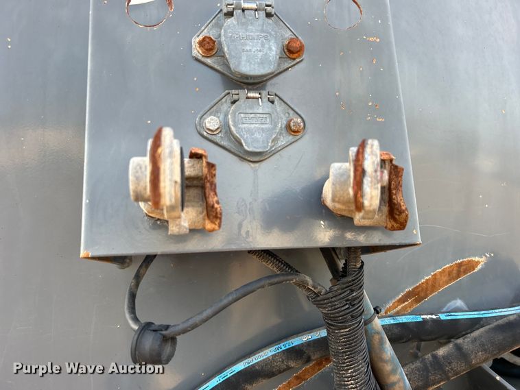 image for item EG0732 2012 Dragon Products, Inc. vacuum trailer