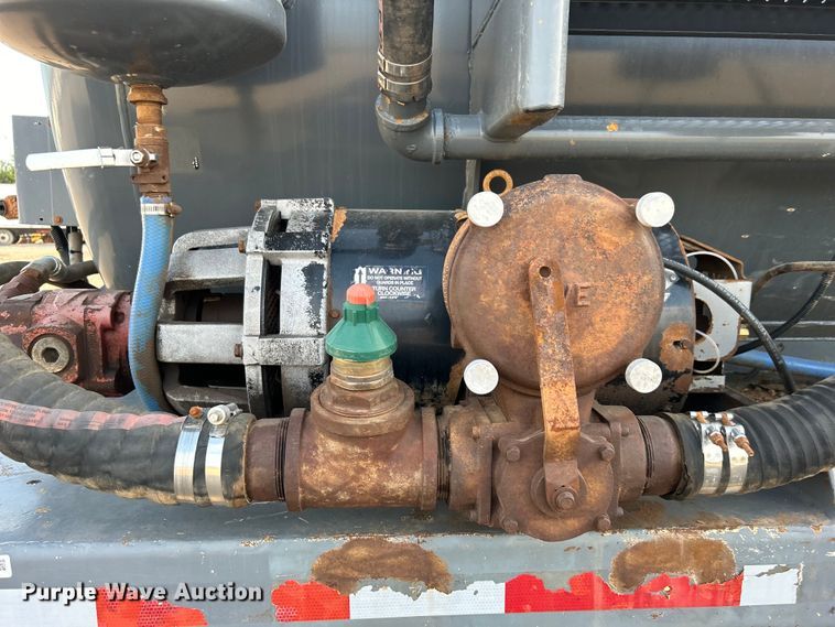 image for item EG0732 2012 Dragon Products, Inc. vacuum trailer