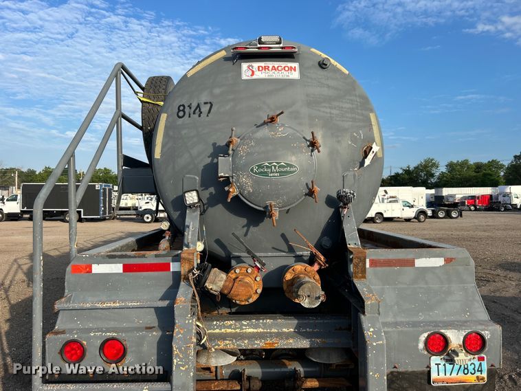 image for item EG0732 2012 Dragon Products, Inc. vacuum trailer