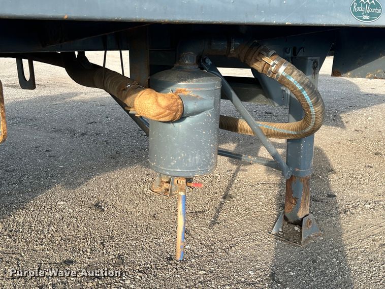 image for item EG0732 2012 Dragon Products, Inc. vacuum trailer