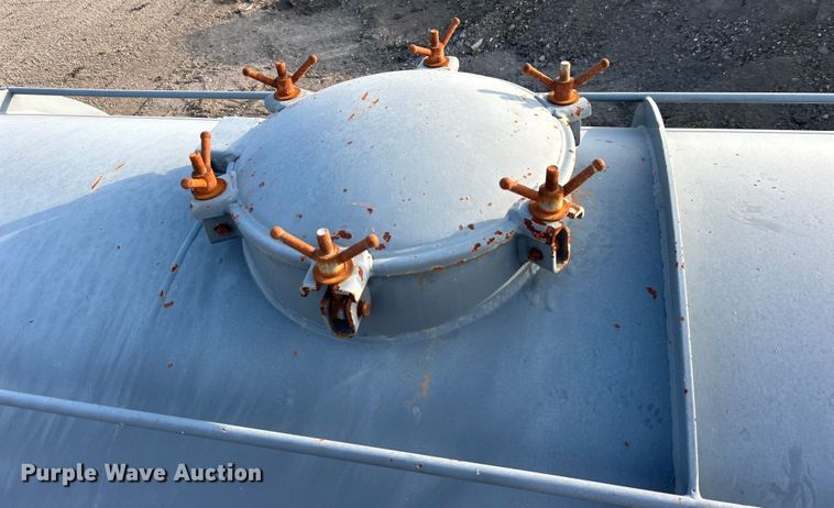 image for item EG0732 2012 Dragon Products, Inc. vacuum trailer