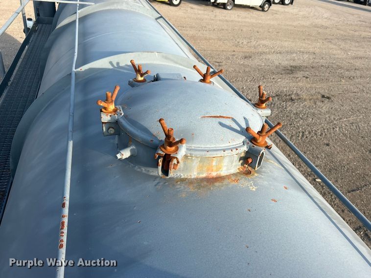 image for item EG0732 2012 Dragon Products, Inc. vacuum trailer