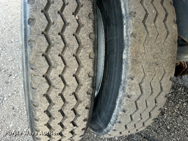 image for item EG0732 2012 Dragon Products, Inc. vacuum trailer