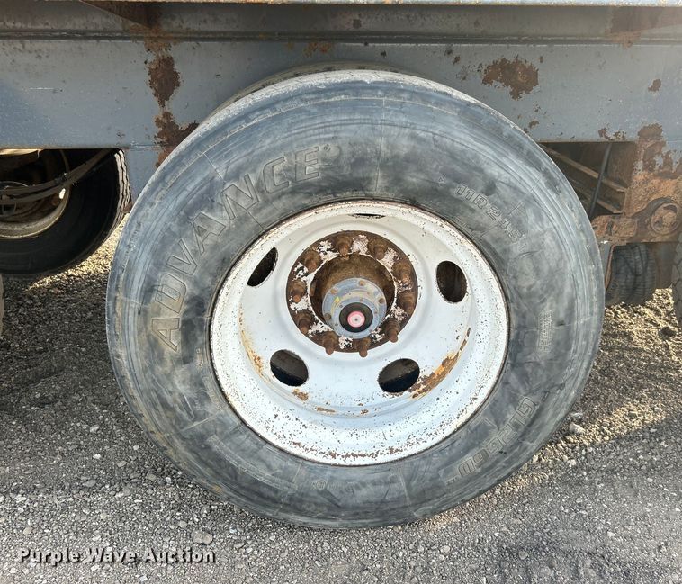 image for item EG0732 2012 Dragon Products, Inc. vacuum trailer