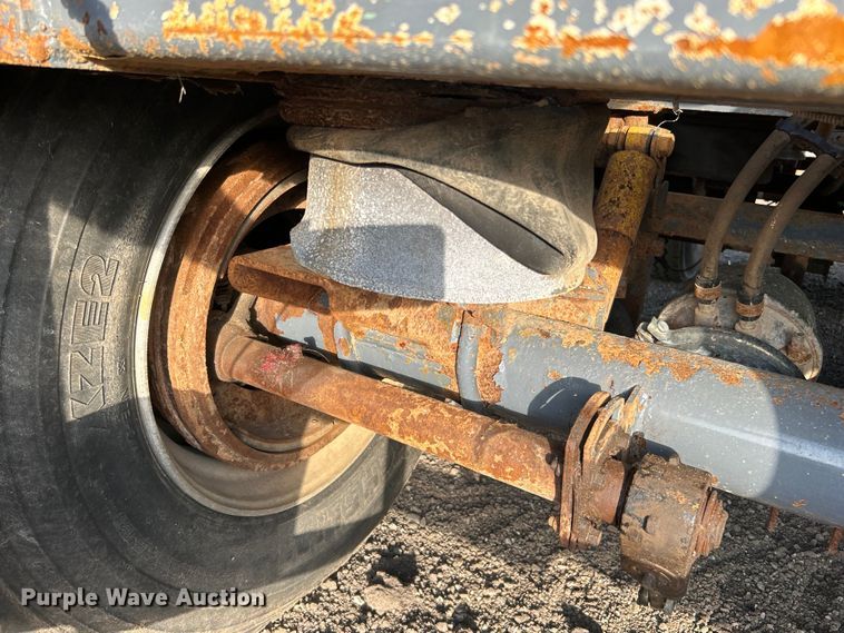 image for item EG0732 2012 Dragon Products, Inc. vacuum trailer