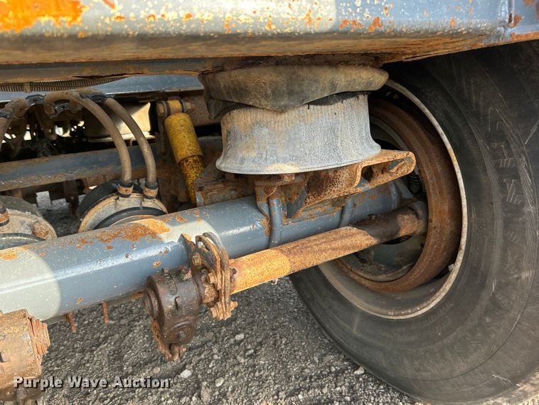 image for item EG0732 2012 Dragon Products, Inc. vacuum trailer